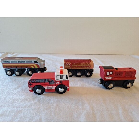 15 Pc Maxim Circo + Wooden Train 2010 Track Wood Lot Engines Cars Fire Trucks - Picture 5 of 7
